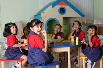 Bachpan Play school in  Mhow